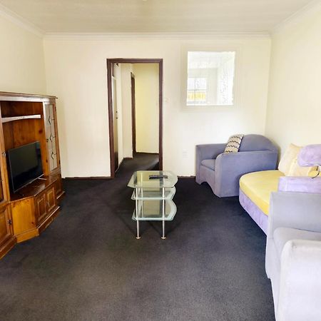 Ferry Motel Christchurch Bagian luar foto