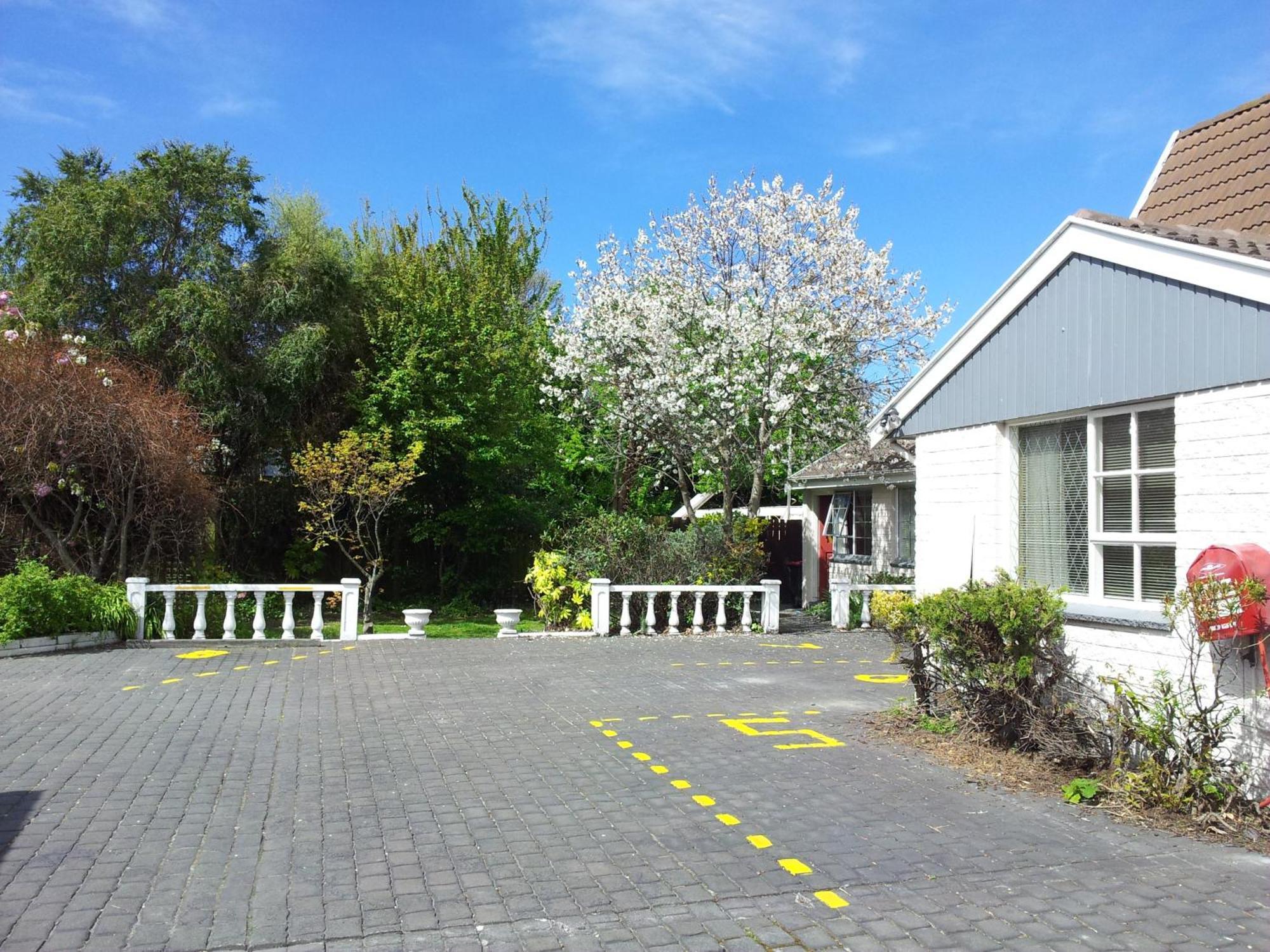 Ferry Motel Christchurch Bagian luar foto