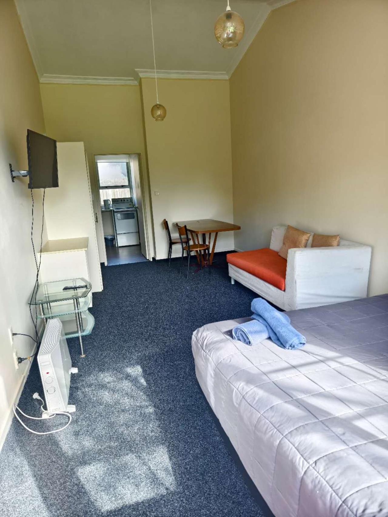 Ferry Motel Christchurch Bagian luar foto