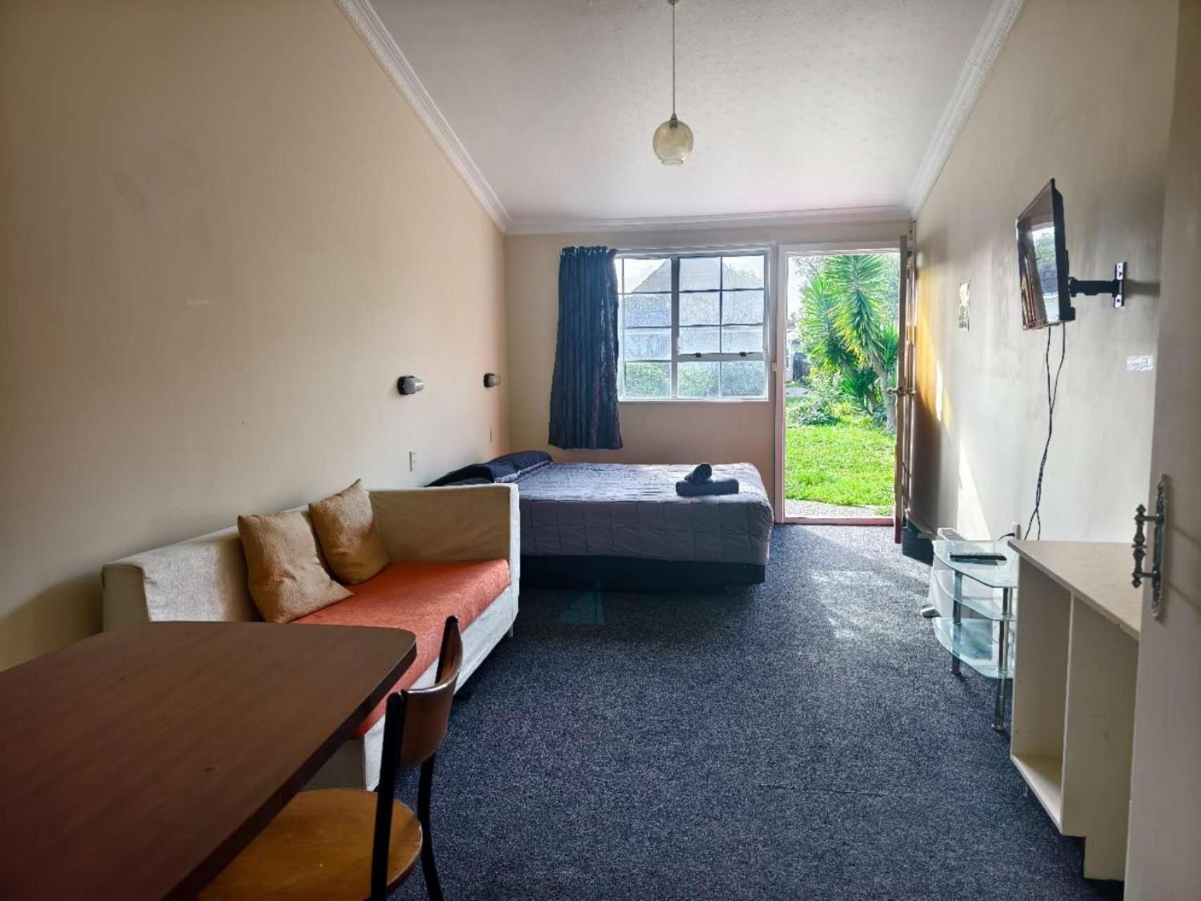 Ferry Motel Christchurch Bagian luar foto